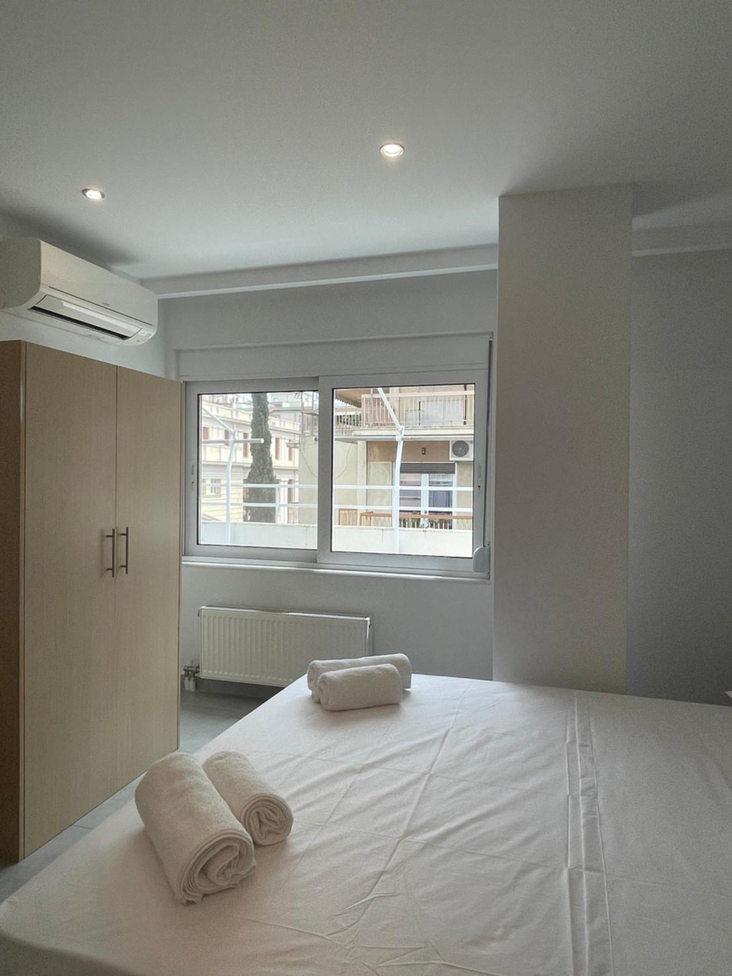 Athenian Modern 2Bd Apt Next To Metro And Archaeological Museum Luaran gambar